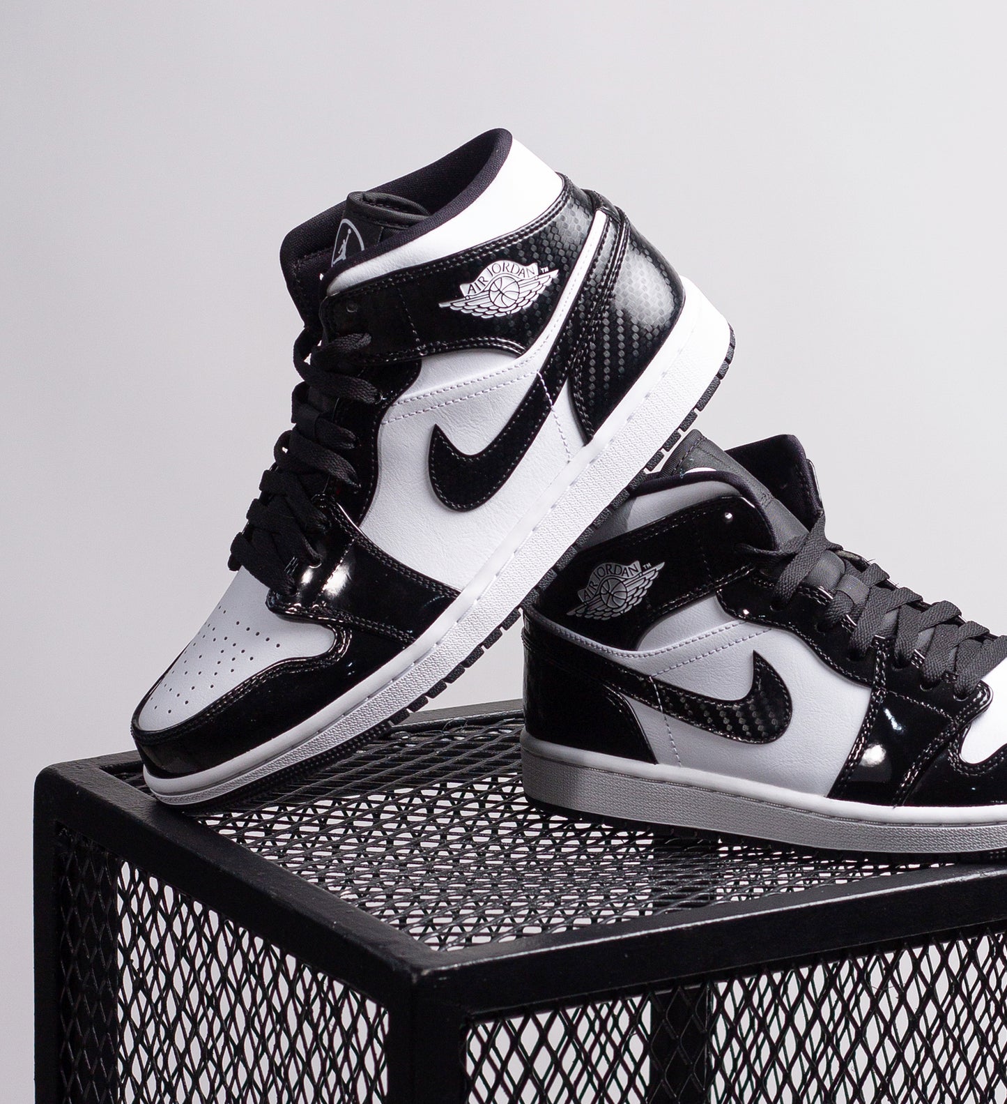 Jordan 1 Mid Carbon Fiber